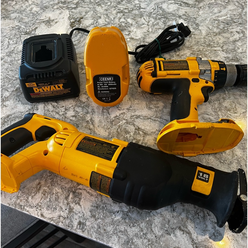 Dewalt 18volt screw gun and reciprocating saw